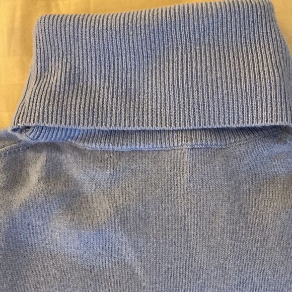 C by Bloomingdales 100 Cashmere Turtleneck Long Sleeve Sweater. Lavender. Size S - Picture 2 of 5